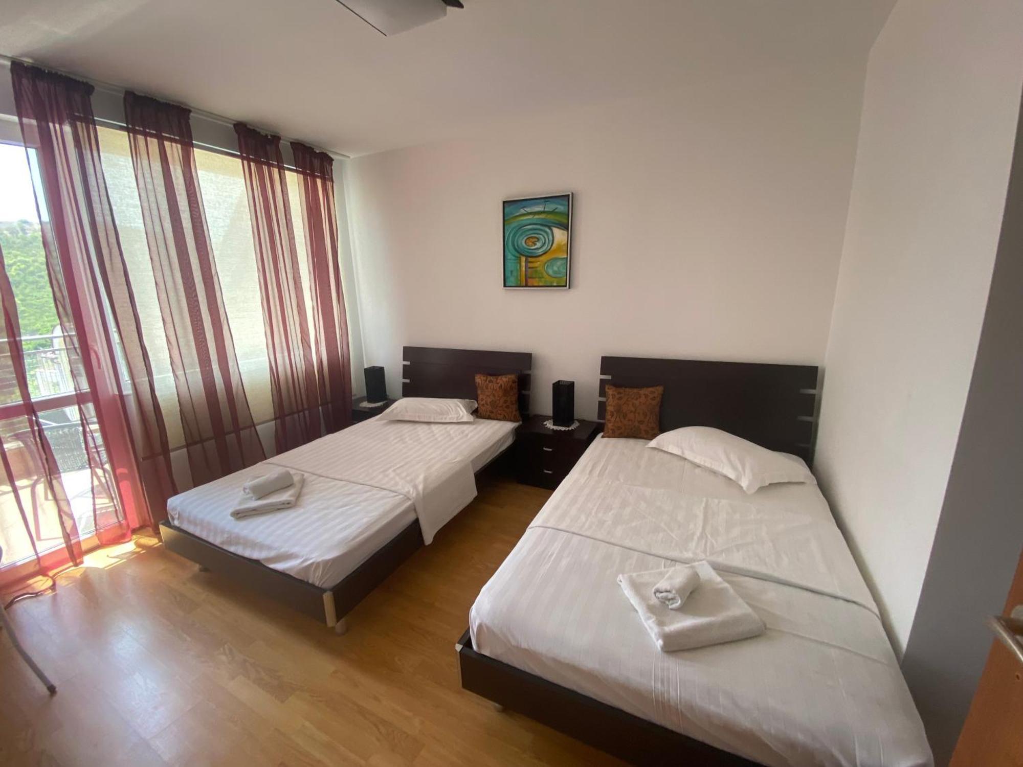 Kavarna Hills Zewnętrze zdjęcie